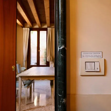Casa Contarini *